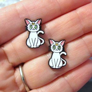 Artemis Earrings Sailor White Cat~Hypoallergenic